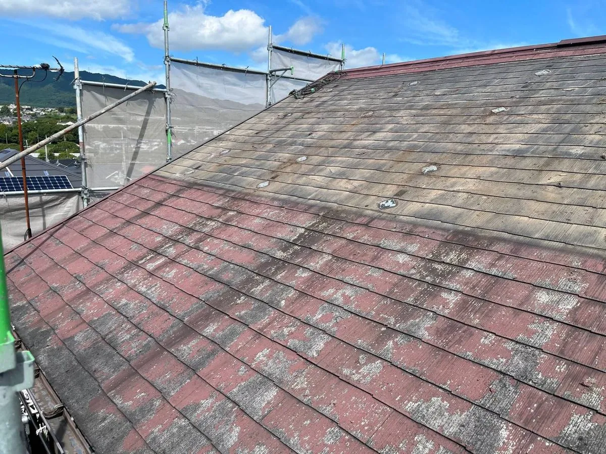 太陽光パネルの架台も撤去したスレート屋根